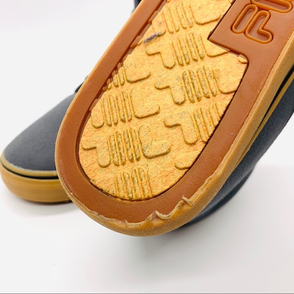 FILA Men’s Mid Gray Canvas Sneakers - Picture 9 of 11